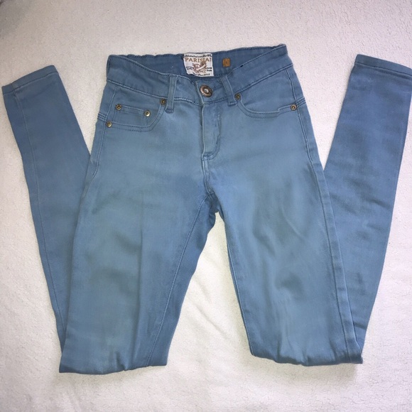 Cute Blue Mid Rised Jeans - Picture 2 of 3